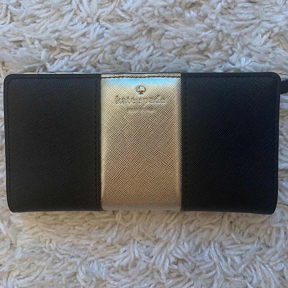 Kate Spade bifold wallet